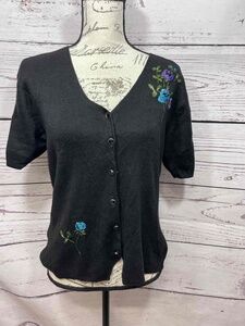 R&K Originals Black Cardigan Embroidered Flowers Short Sleeve Size 10‎